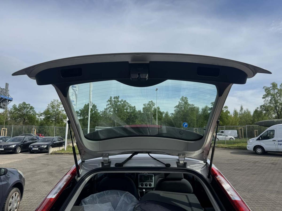 Ford Focus 2 original Heckklappe mit Heckscheibe Polar Silber Flie&szlig;heck Bj.2005